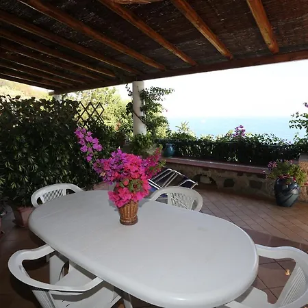 Casa Panorama Lipari شقة
